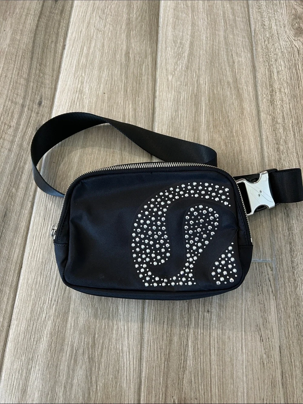 Lululemon Black Rhinestone Accent Belt Bag - Picture 1 of 4